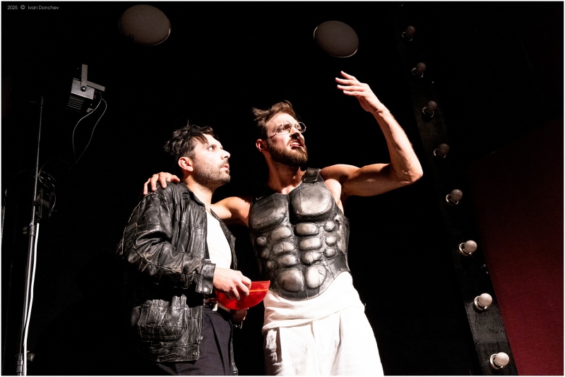  VS    THEATRO  